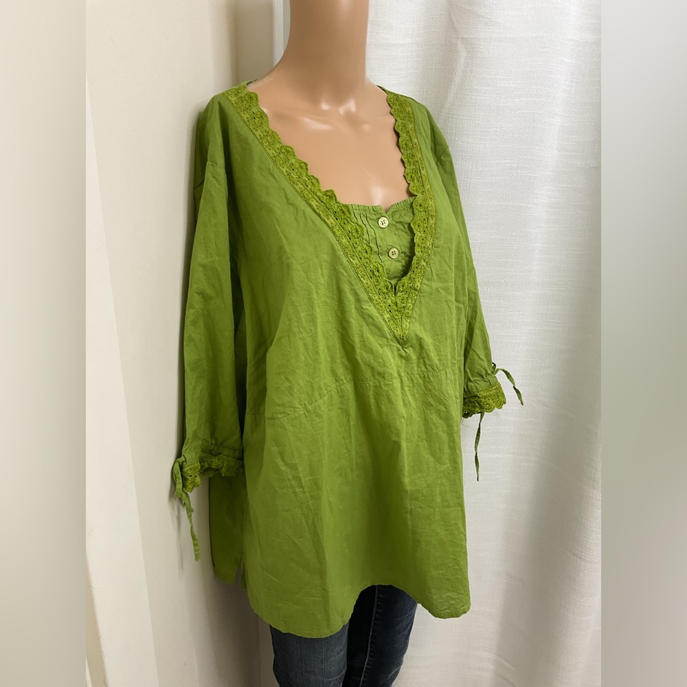 PTP 27” Encore Jeans Green Lace Trim Women's Top